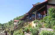 ภายนอกอาคาร 5 Stairway To Heaven Bungalow & Restaurant Amed