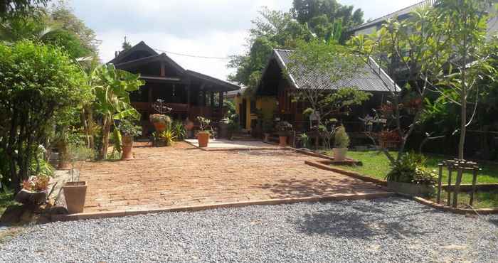 Luar Bangunan Gardenroom Hostel