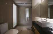 Toilet Kamar 6 TIRAS Patong Beach Hotel