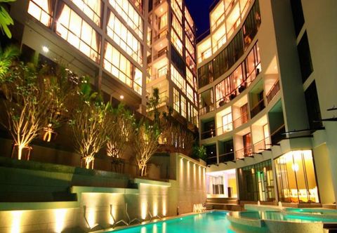 สระว่ายน้ำ Kamala Beach Resort & Spa