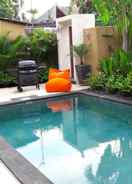 SWIMMING_POOL Exquisito Villa 2