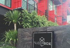 Exterior 5 Sleep Box Sukhumvit 22