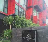 Exterior 3 Sleep Box Sukhumvit 22