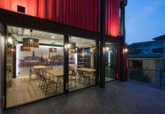 Common Space 4 Sleep Box Sukhumvit 22