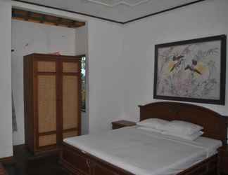 Kamar Tidur 2 Enjung Beji Resor Bali 