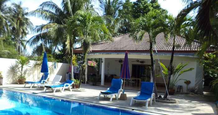 Swimming Pool Baan Coconut