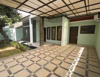 Lobi 2 d'Madinah Guest House Gentan (Syariah)