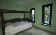 Kamar Tidur 5 d'Madinah Guest House Gentan (Syariah)