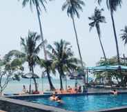 Kolam Renang 7 Nature Beach Resort