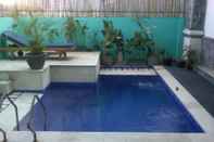 Swimming Pool Daruma Villa