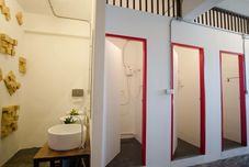 In-room Bathroom ALLSUM hostel