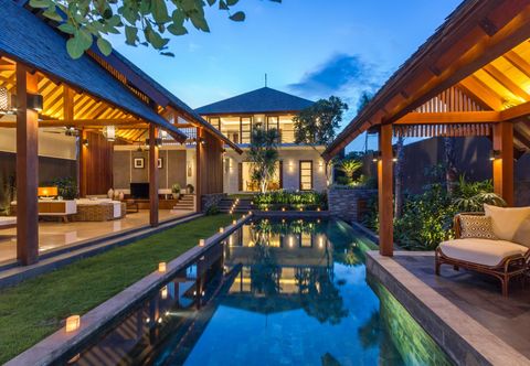 Swimming Pool Villa Meliya