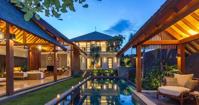 Kolam Renang Villa Meliya