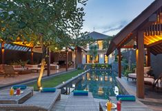 Swimming Pool 2 Villa Meliya