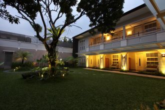 Bedroom 4 Selaras Guest House & Restaurant