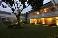 Exterior Selaras Guest House & Restaurant