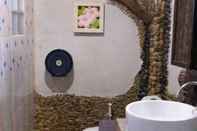 Toilet Kamar Suwanna Garden Resort