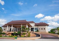 ภายนอกอาคาร 6 Royal Nakhara Hotel and Convention Centre