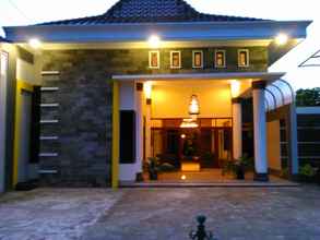 ภายนอกอาคาร 4 Griya Putri Dewi Family Guesthouse