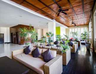 Lobby 2 B2 Premier Hotel & Resort