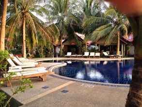 Swimming Pool 4 Noble House Beach Resort