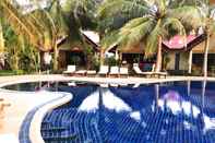 Swimming Pool Noble House Beach Resort