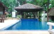 Hồ bơi 6 Pasak Hillside Resort