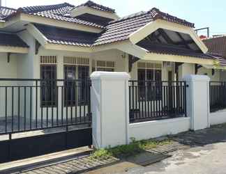 Bangunan 2 Rumah Tin