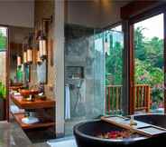 Toilet Kamar 4 Natya Resorts Ubud