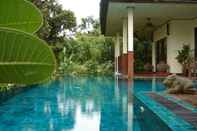 Swimming Pool Gecko Villa