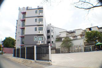 外部的 4 Ma Non Nont Hotel and Apartment