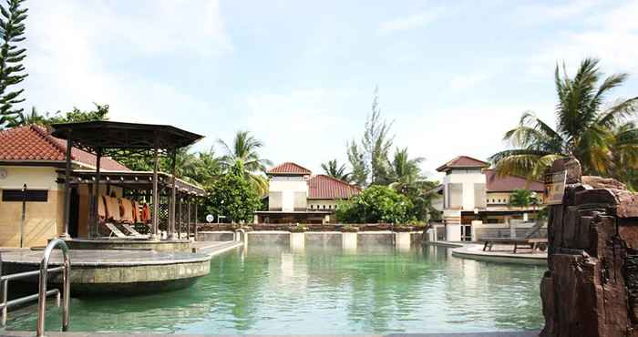 Kolam Renang Pantai Mentari Compound