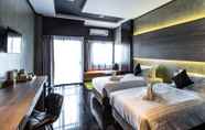 Kamar Tidur 7 Cresco Hotel Buriram