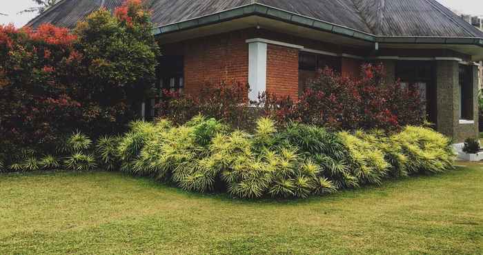 Luar Bangunan Rumah Pakankamih