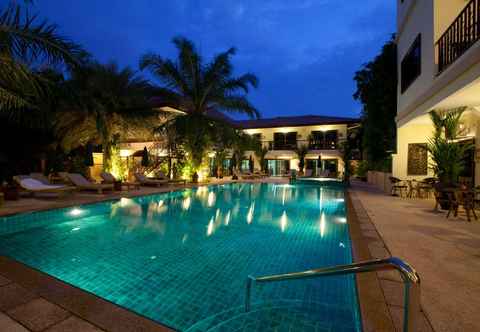 Swimming Pool Baan Souy Resort