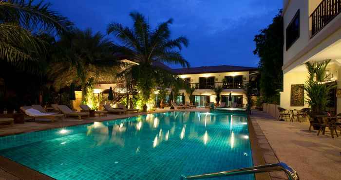 Swimming Pool Baan Souy Resort