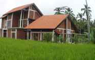 Exterior 2 Villa Rumah Kita Carangsari