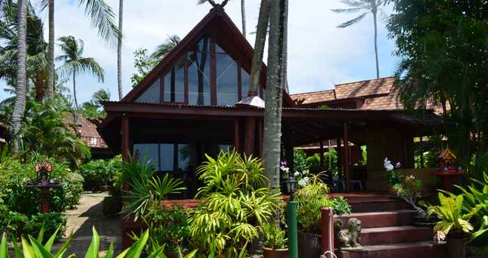 Luar Bangunan Green Coconut Beachfront Villa A2