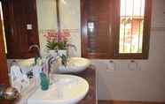 Toilet Kamar 2 Green Coconut Beachfront Villa A3