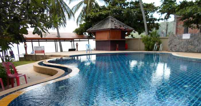 Swimming Pool Khanom Sunrise Beach Resort