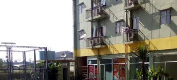 สระว่ายน้ำ 6 The Suites @metro By Rudy