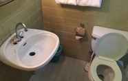 Toilet Kamar 4 Haus Malibu