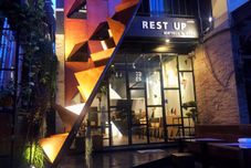 Exterior Rest Up Hostel At Nimmanhemin By Hjz