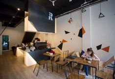ร้านอาหาร 7 Rest Up Hostel At Nimmanhemin By Hjz