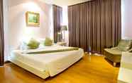 Bedroom 2 Glitz Bangkok Hotel