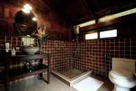 ห้องน้ำภายในห้อง Dhabkwan Resort