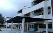 Bangunan 6 Albatross Guesthouse @ Thungwualaen Beach
