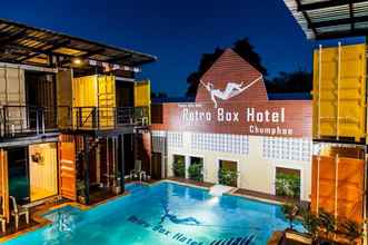 สระว่ายน้ำ 4 Retro Box Hotel