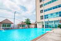 Swimming Pool TM Land Hotel