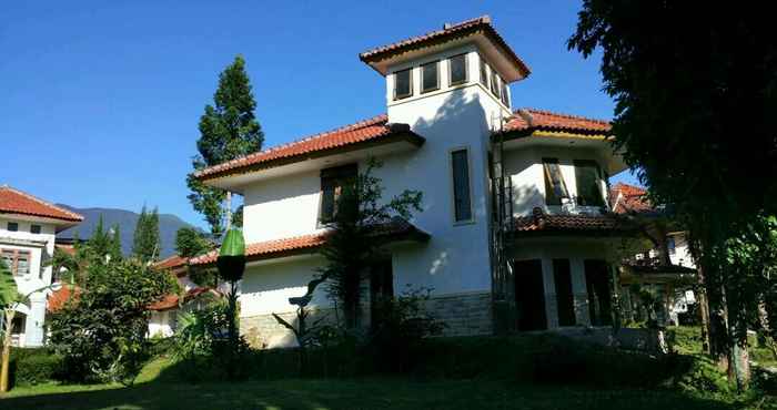 Exterior Villa Sabrina Bumi Ciherang